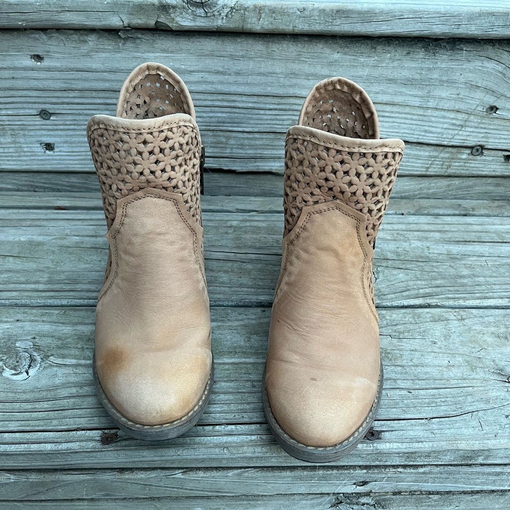 Circle G By Corral Western Ankle Zipper Booties size 6.5 - Picture 5 of 5